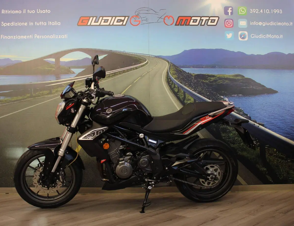 Benelli BN 302 (2014 - 16) (3)