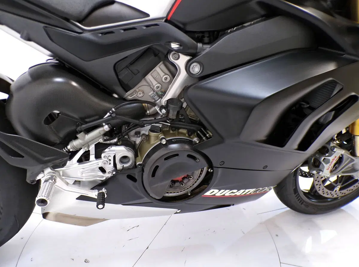Ducati Panigale V4 1100 SP (2021) (8)
