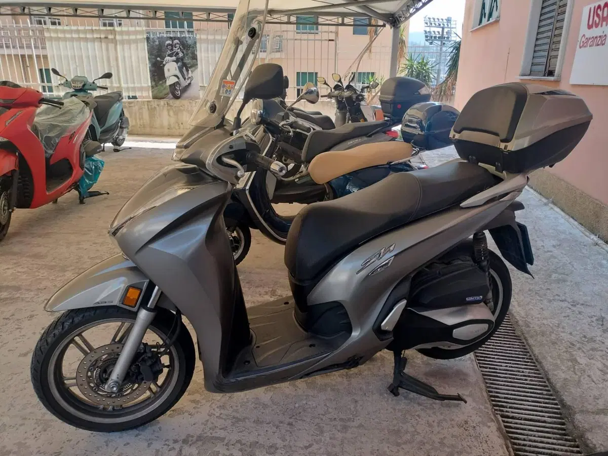 Honda SH 350 (2021 - 24) (3)