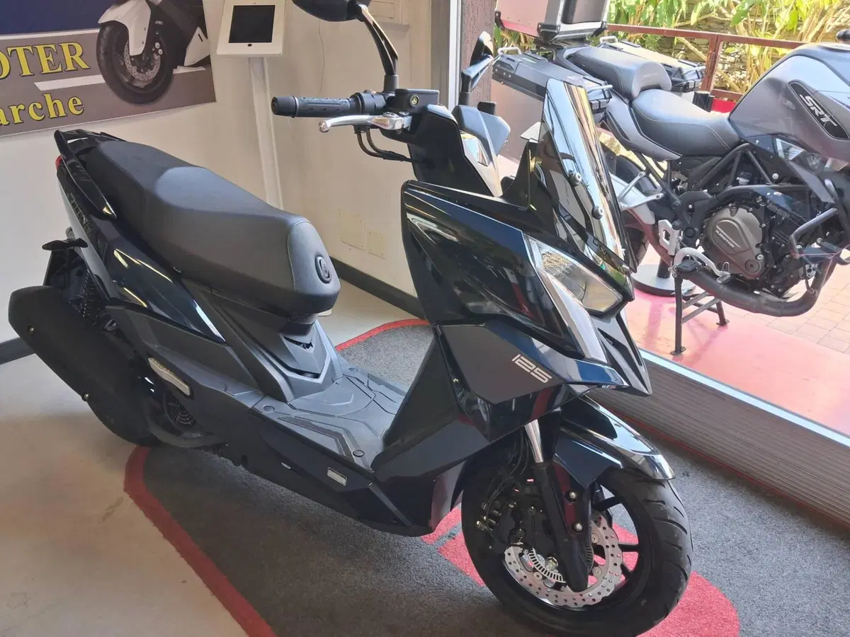 Kymco Dink 125 Flat (2023 - 26) (3)