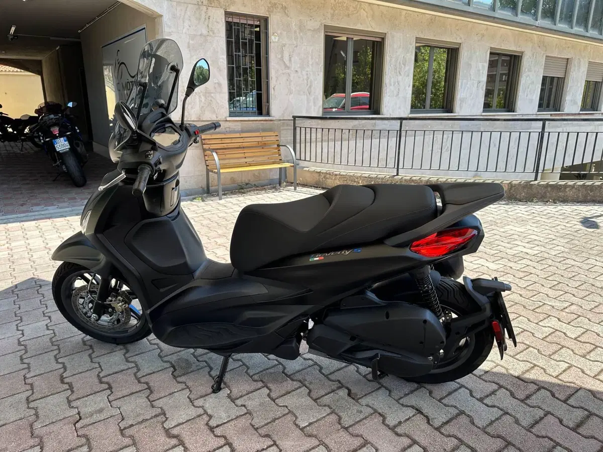 Piaggio Beverly 310 S (2025 - 26) (4)