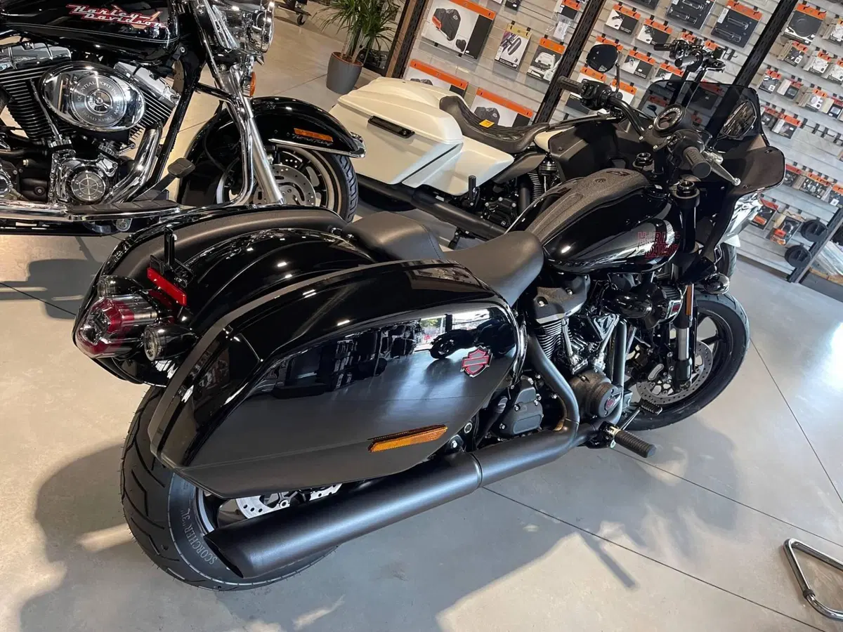 Harley-Davidson Low Rider ST (2025 - 26) (3)
