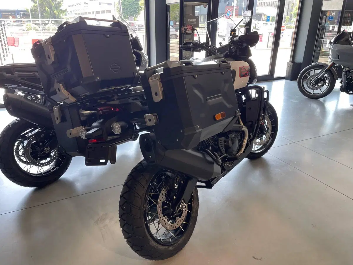 Harley-Davidson Pan America 1250 Limited (2026) (2)