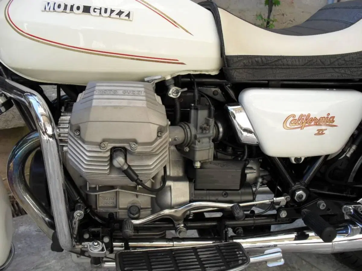 Moto Guzzi California II 1000 (10)