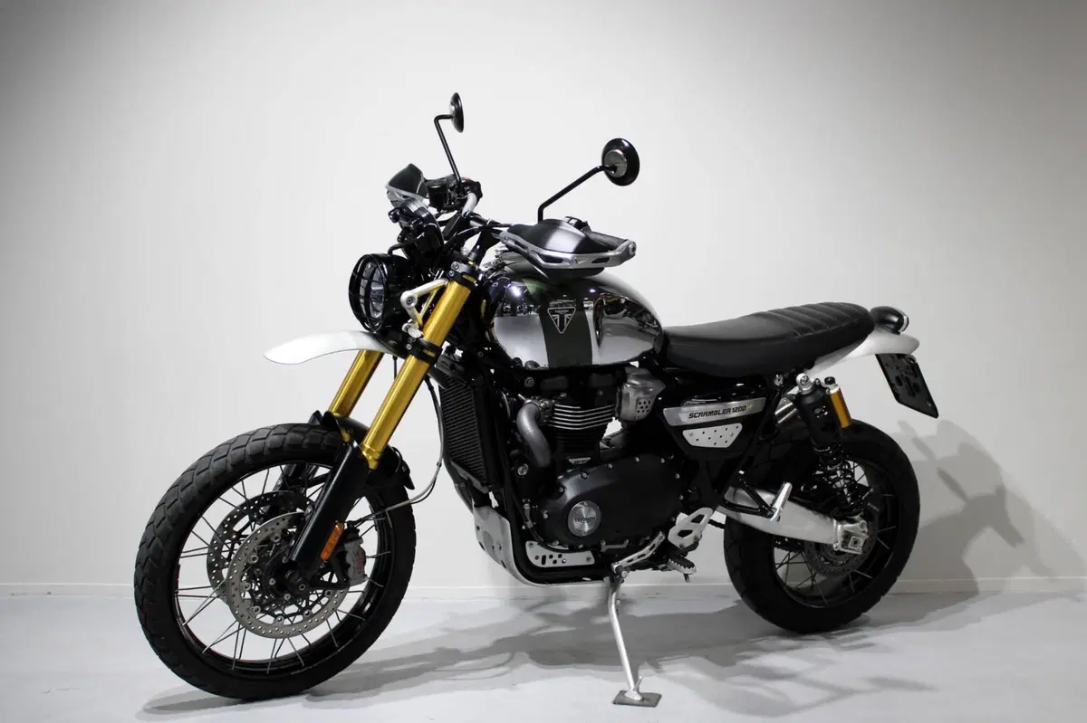 Triumph Scrambler 1200 XE Chrome Edition (2023) (3)