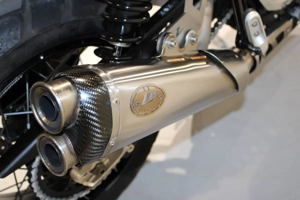 Triumph Scrambler 1200 XE Chrome Edition (2023) (7)