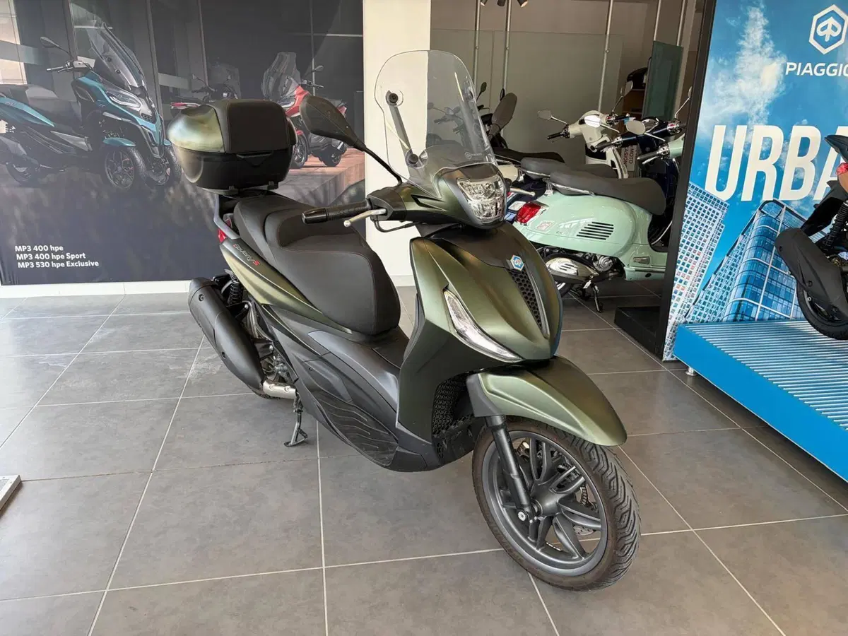 Piaggio Beverly 300 ABS-ASR (2021 - 25) (3)