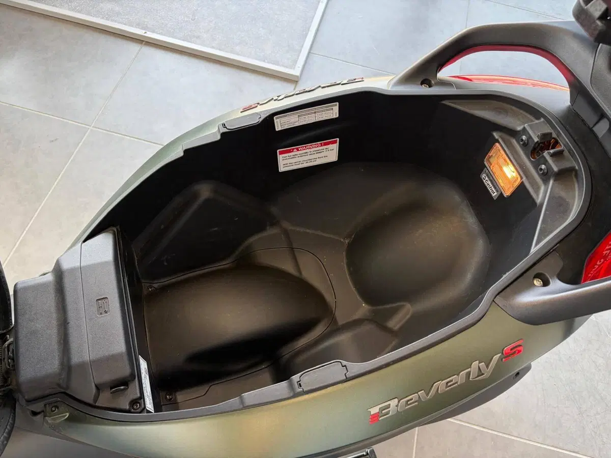 Piaggio Beverly 300 ABS-ASR (2021 - 25) (12)