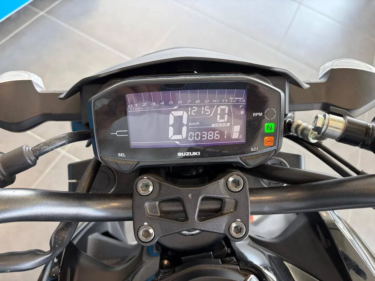 Suzuki GSX-S125 (2022 - 24) (9)