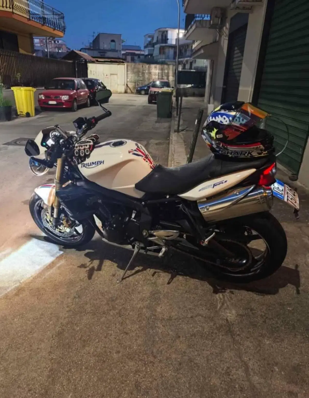 Triumph Street Triple (2007 - 12) (5)