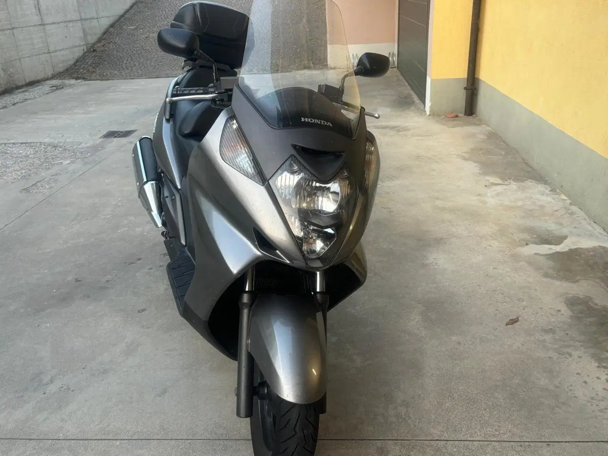 Honda Silver Wing 400 (2006 - 09) (2)