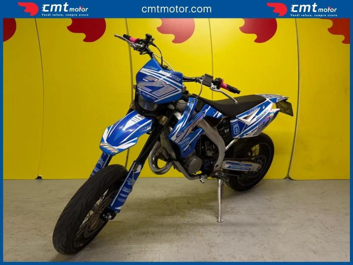 Harley-Davidson 1690 Super Glide Custom (2014) - FXDC (3)