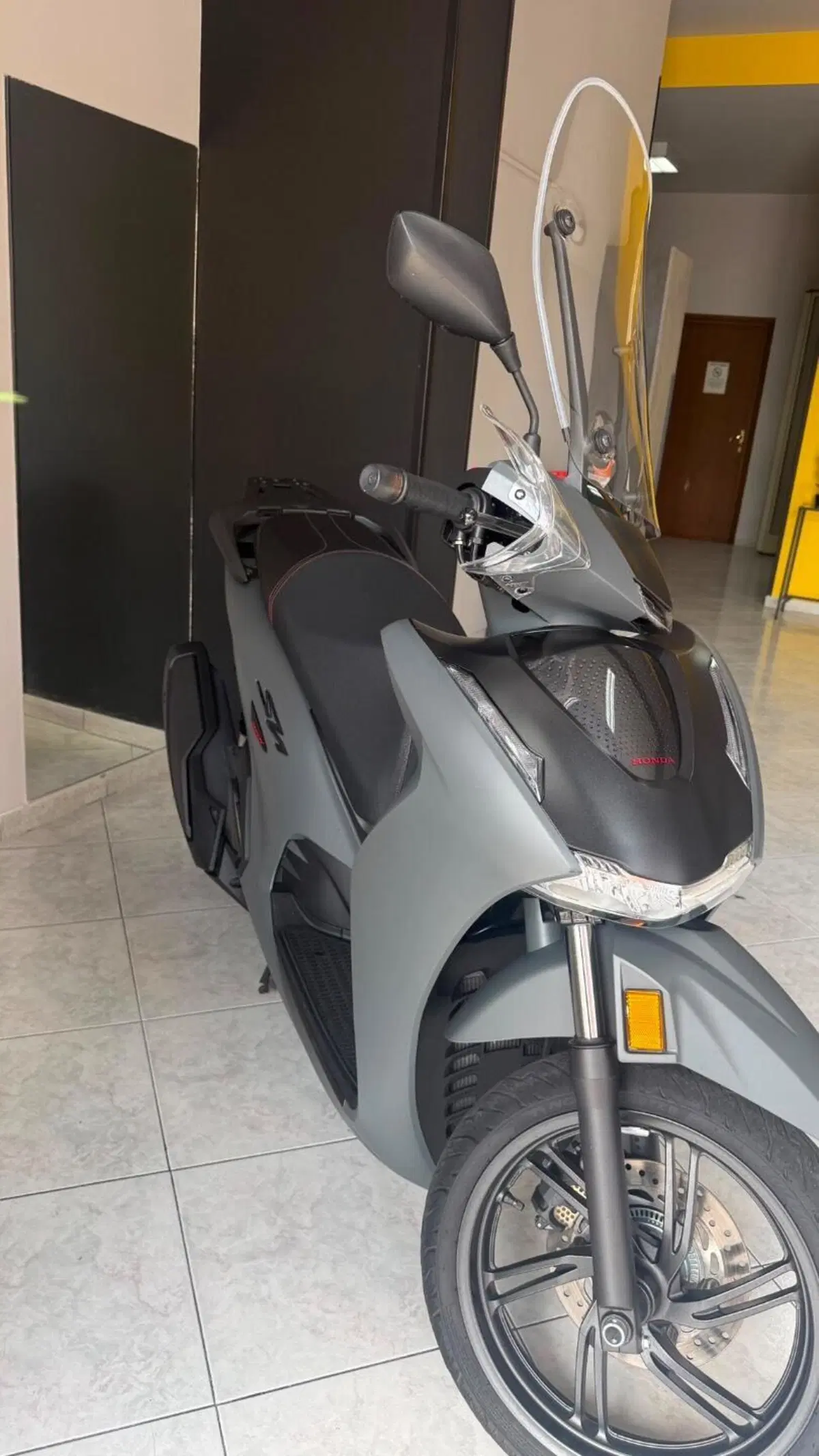 Honda SH 350i Sport (2025 - 26) (2)