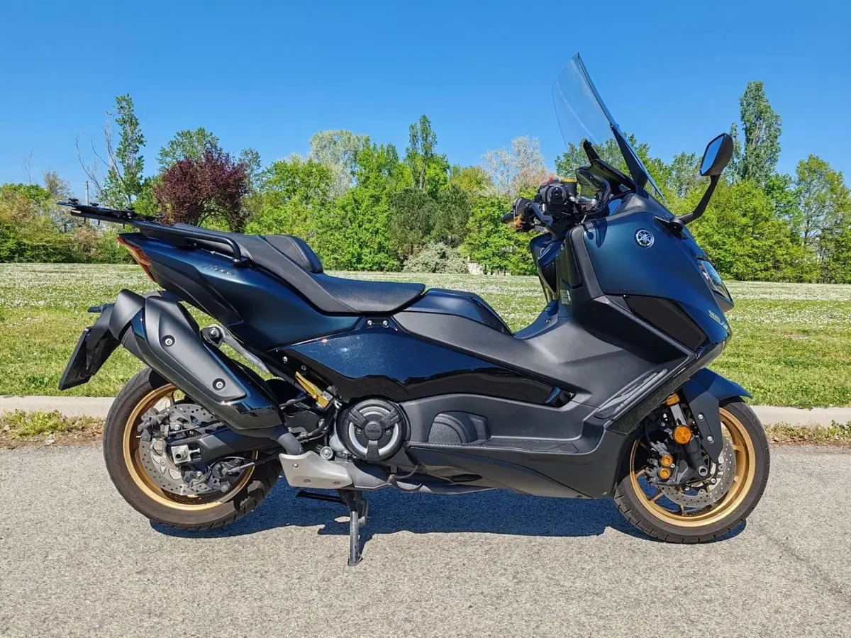 Yamaha T-Max 560 Tech Max (2022 - 24) (2)