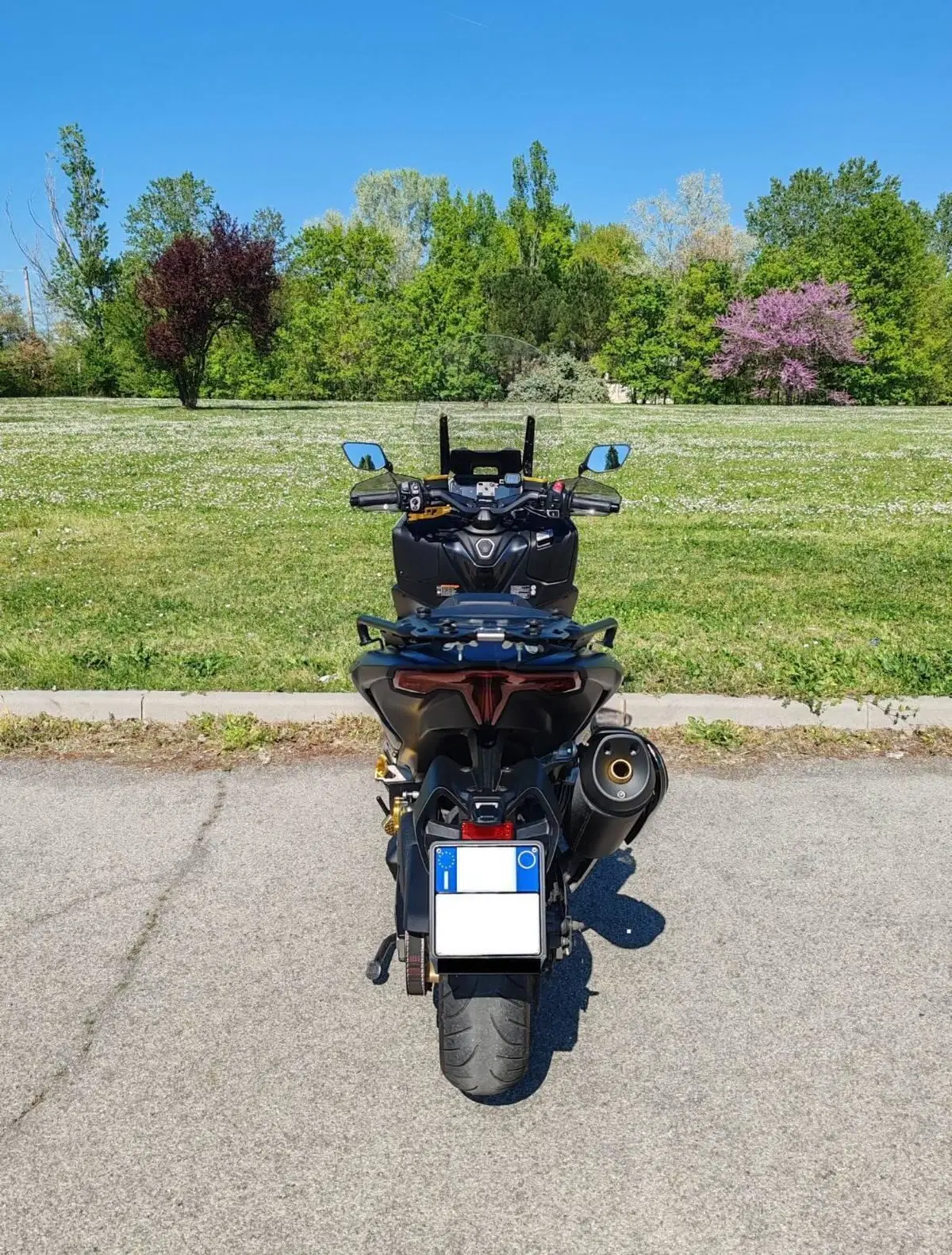Yamaha T-Max 560 Tech Max (2022 - 24) (5)