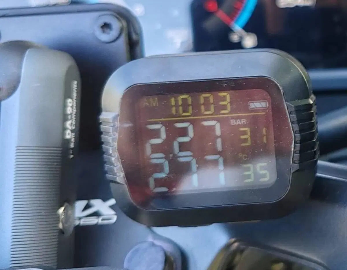 Yamaha T-Max 560 Tech Max (2022 - 24) (10)