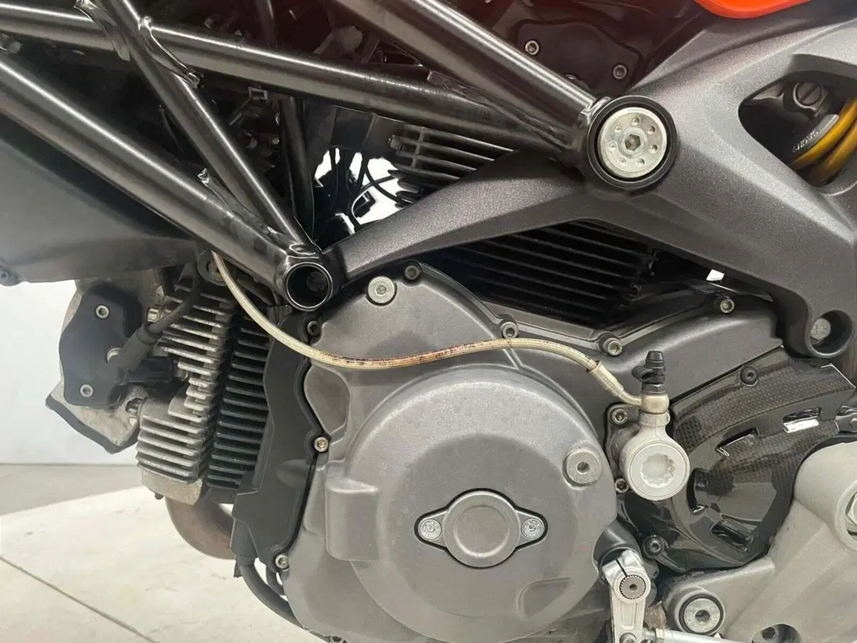 Ducati Monster 696 (2008 - 13) (10)