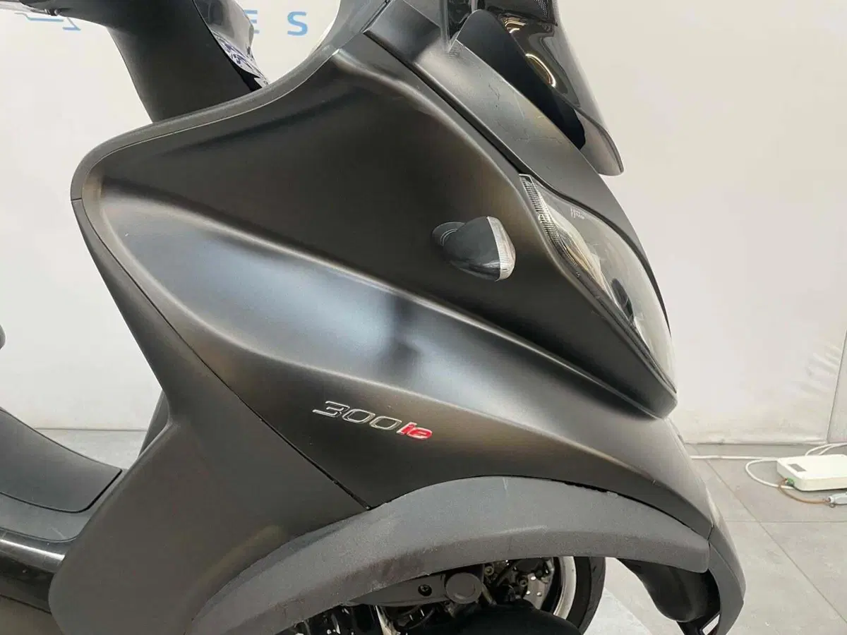 Piaggio Mp3 300 ie Sport LT ABS (2014 - 16) (12)