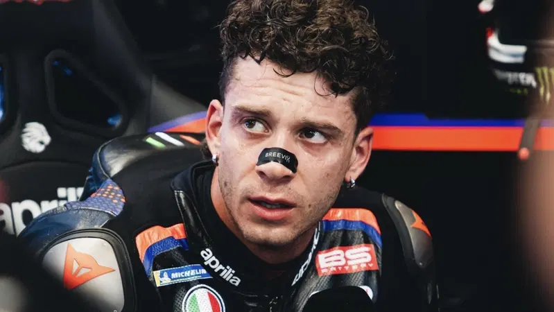 Bezzecchi torna in sella: test positivo con l'Aprilia RSV4 a Misano