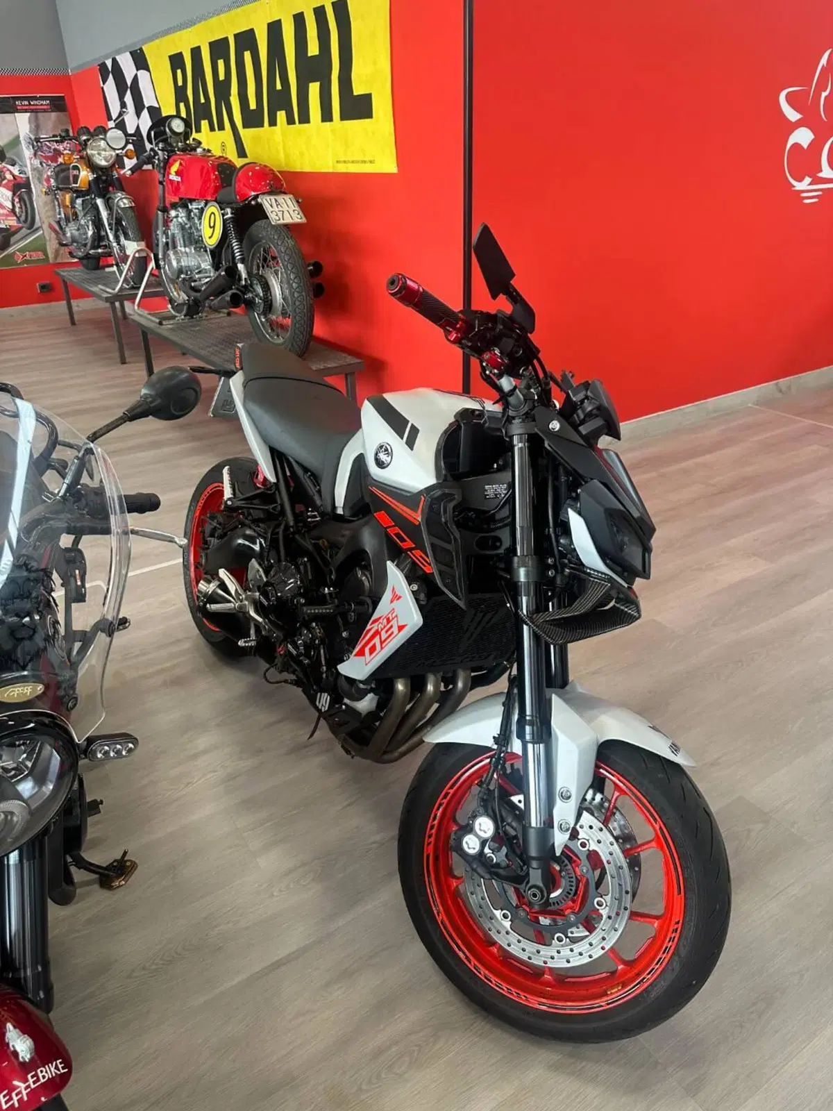 Yamaha MT-09 ABS (2016) (3)
