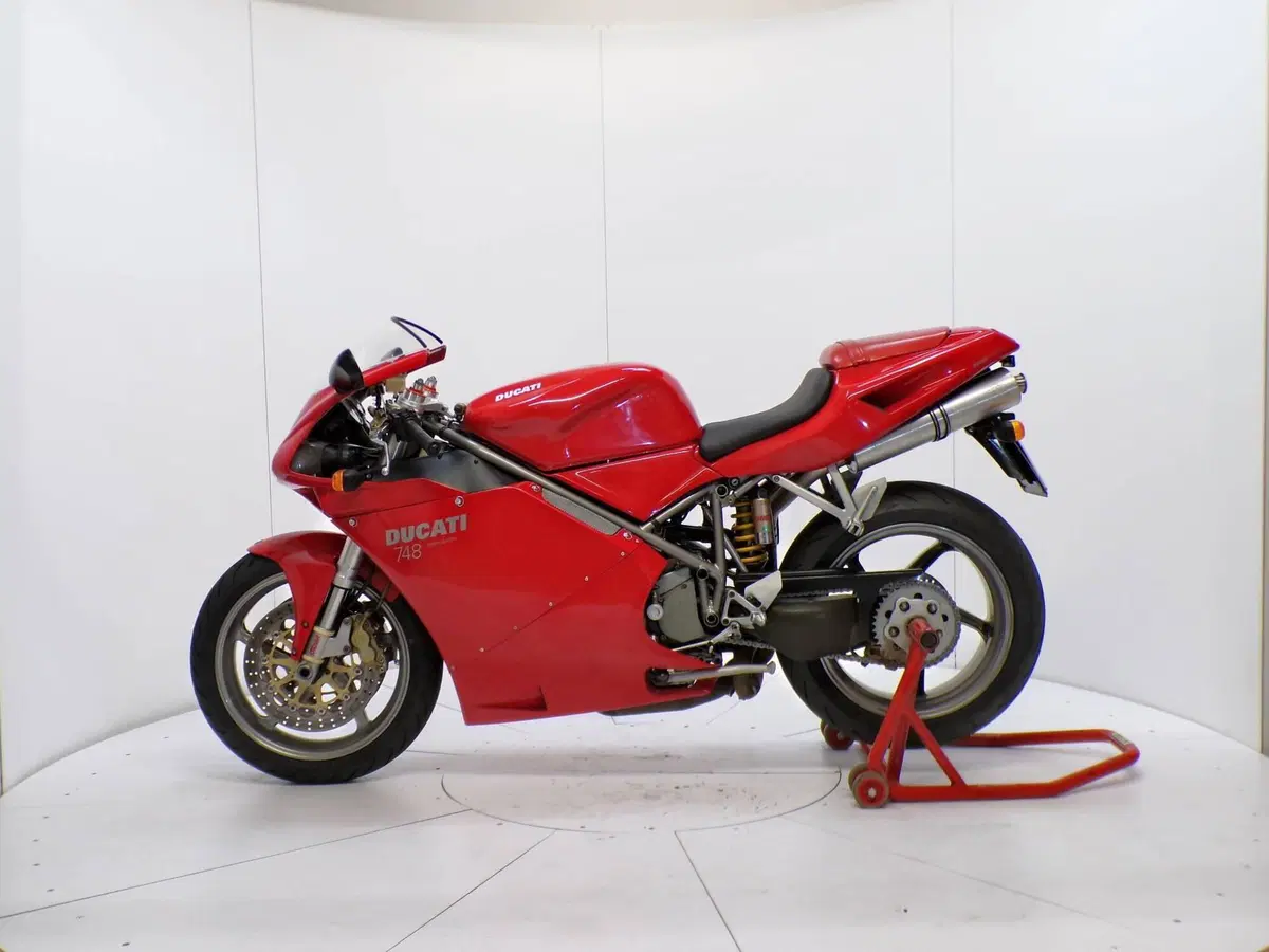 Ducati 748 Biposto (1998 - 03) (4)