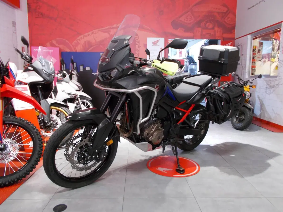 Honda Africa Twin CRF 1100L Urban DCT (2022 - 23) (2)