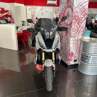 Honda X-ADV 750 Travel (2025 - 26) usata