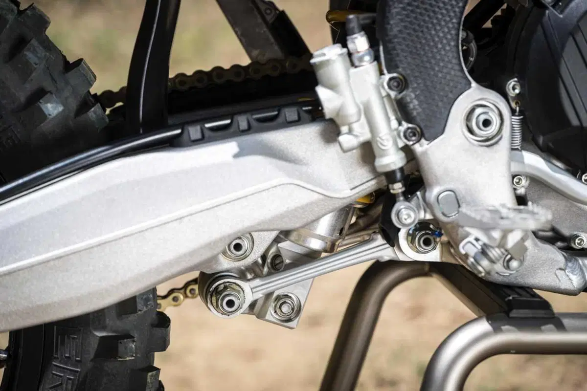 Desmo450 EDS, l'abbiamo provata in fettucciato e in linea, ecco come va la moto da enduro di Ducati! [VIDEO e GALLERY] (18)