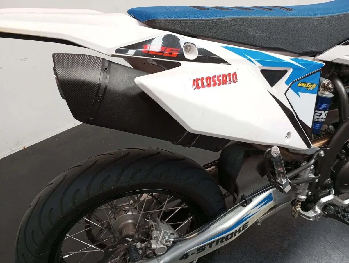 Valenti Racing SM 125 Z (2023 - 26) (6)