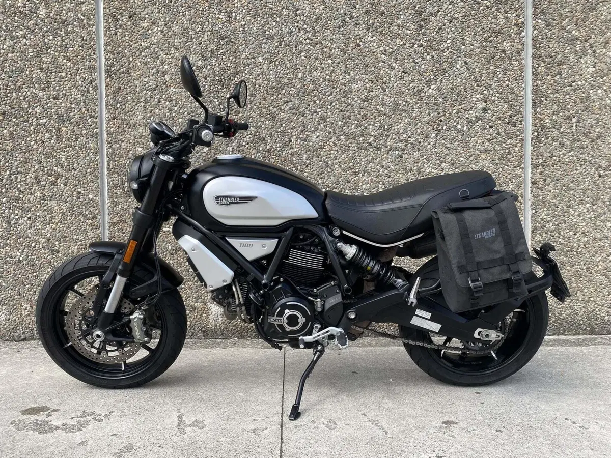 Ducati Scrambler 1100 Dark Pro (2020 - 24) (2)