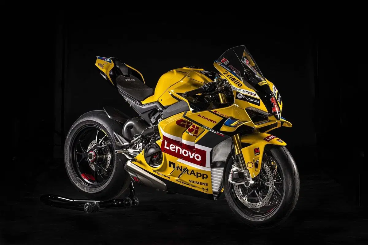 Ducati Panigale V4 Bagnaia 2023 World Champion Replica (2024)