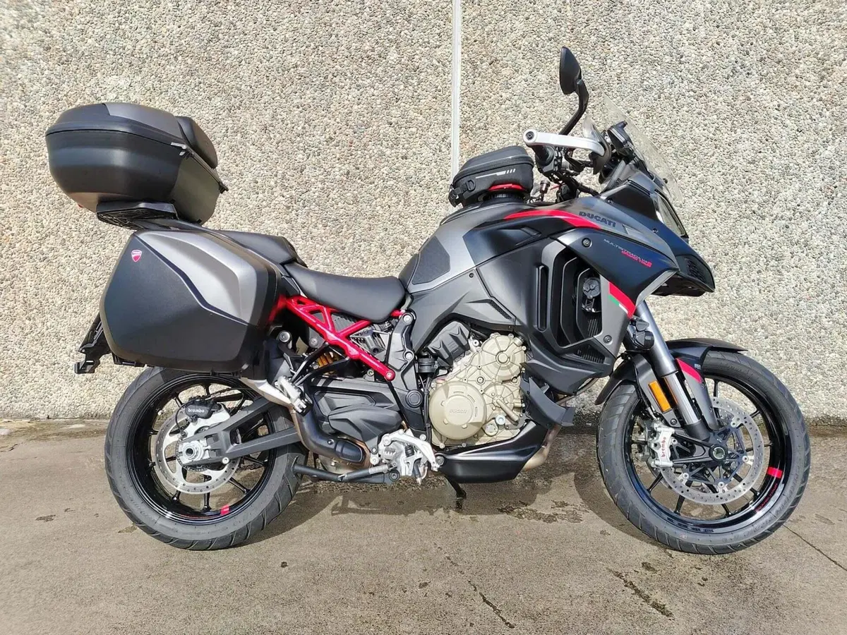 Ducati Multistrada V4 S Grand Tour (2024)