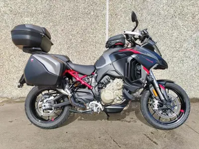 Ducati Multistrada V4 S Grand Tour (2024) usata