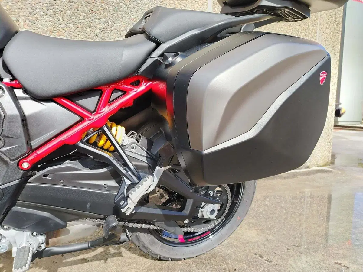 Ducati Multistrada V4 S Grand Tour (2024) (6)