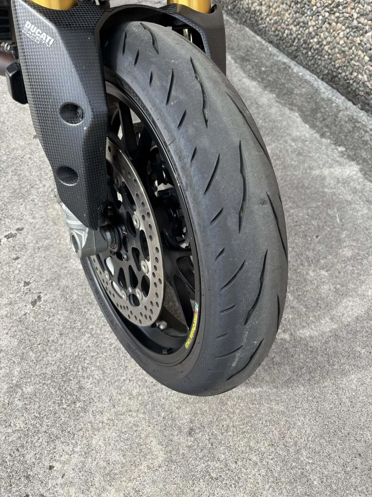 Ducati Hypermotard 950 SP (2022 - 25) (5)