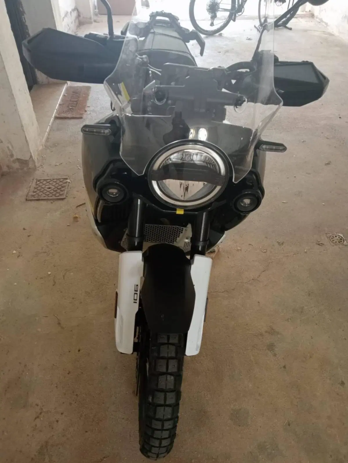 Husqvarna Norden 901 (2022 - 26) (9)