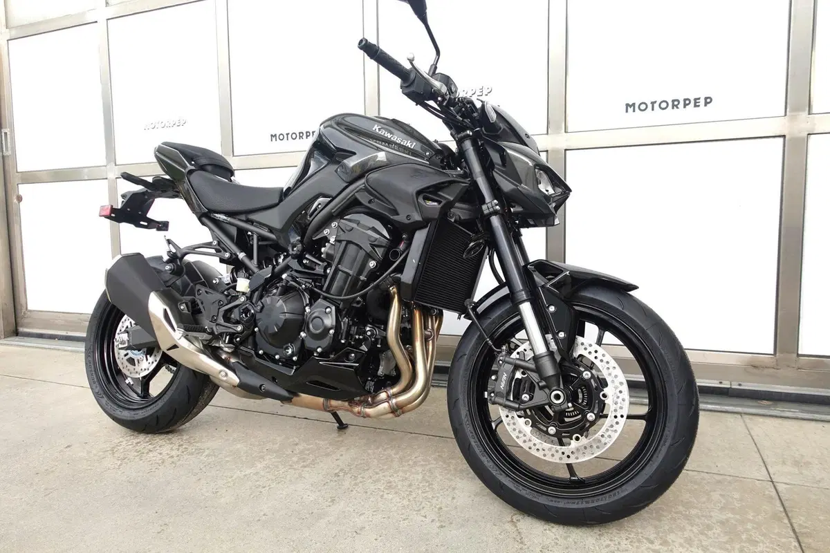 Kawasaki Z 900 A2 (2025 - 26) (5)