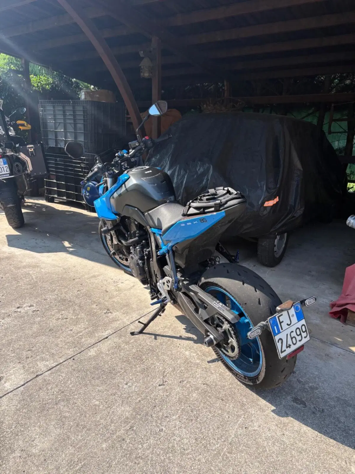 Suzuki GSX-8S (2023 - 24) (2)