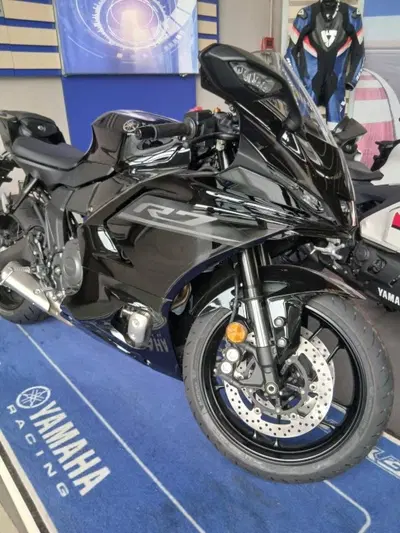 Yamaha YZF R7 (2026) nuova