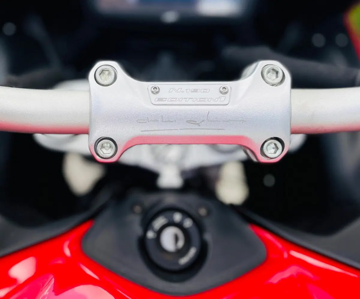 MV Agusta Turismo Veloce 800 (2014 - 16) (5)