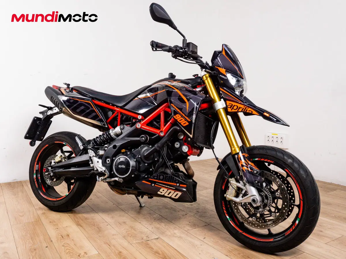 Aprilia Dorsoduro 900 (2017 - 20) (2)