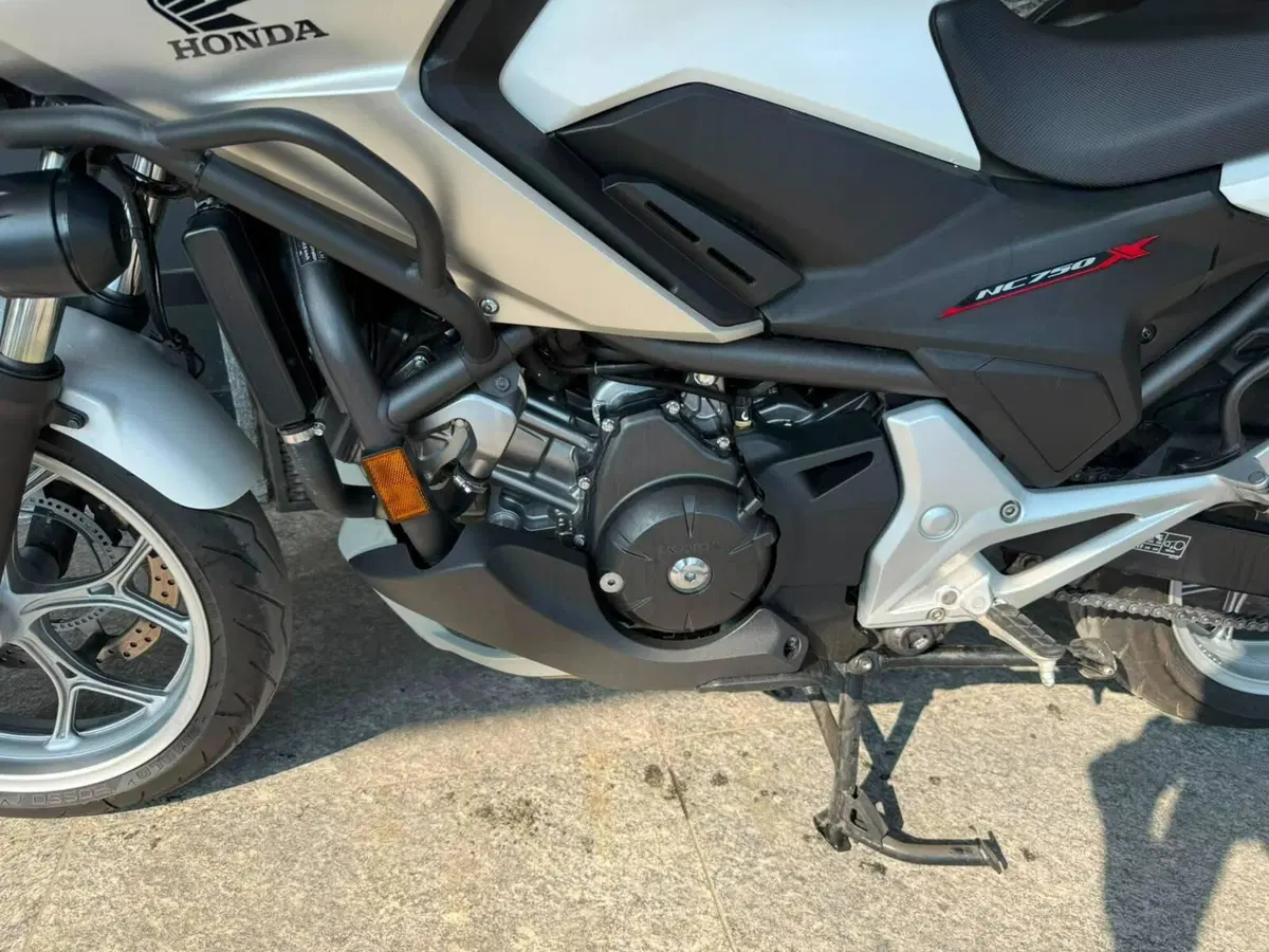 Honda NC 750 X DCT ABS Travel Edition (2016 -17) (4)