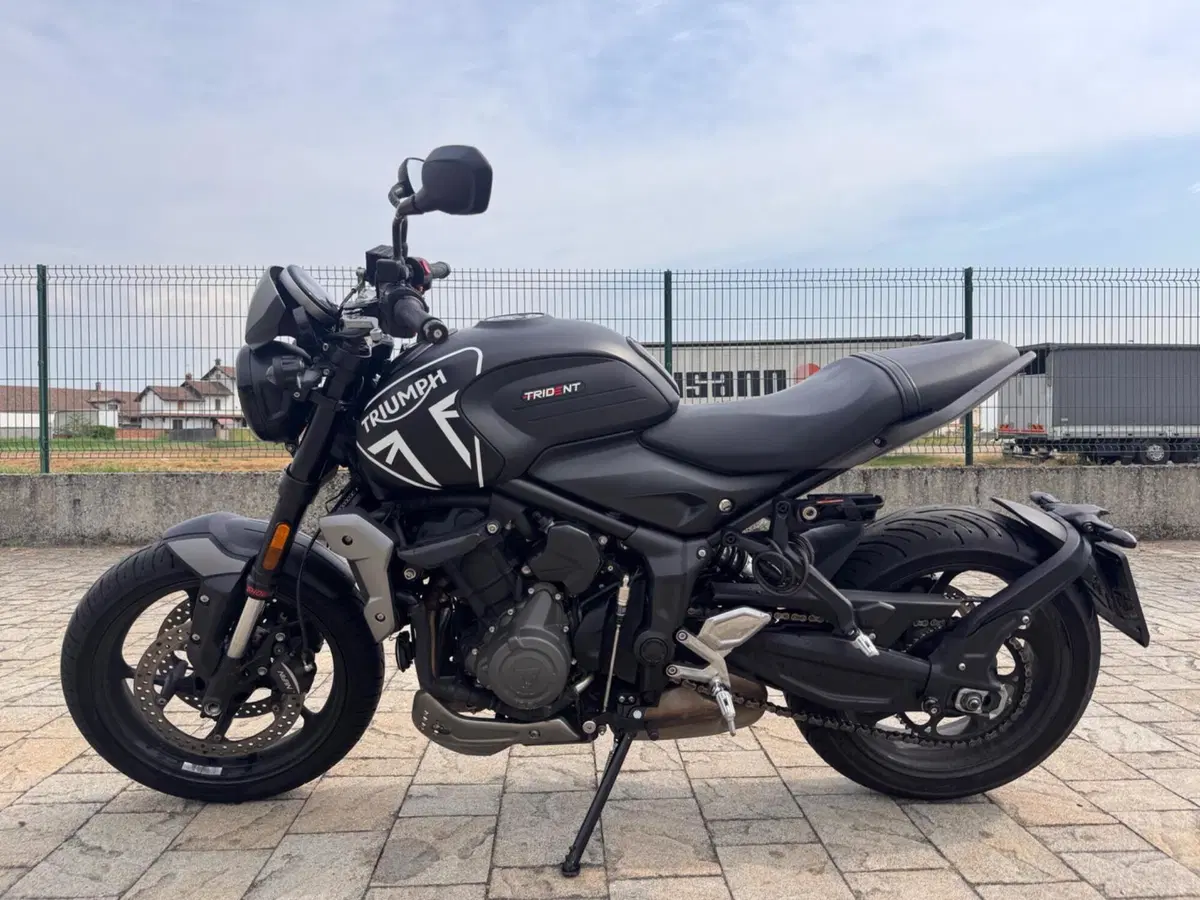 Triumph Trident 660 (2021 - 24) (2)