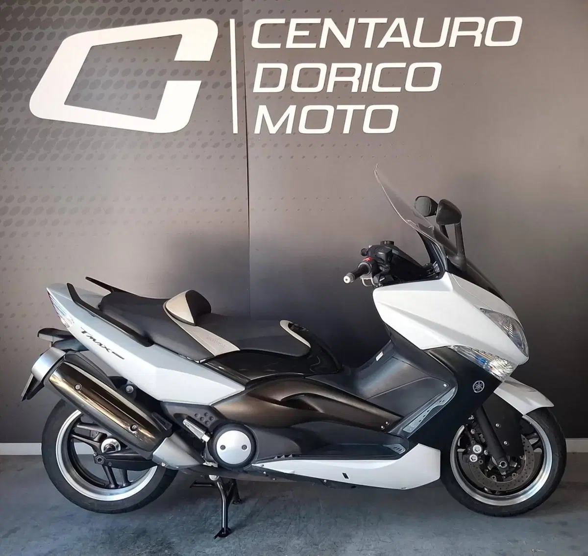 Yamaha T-Max 500 White Max (2010 - 11)
