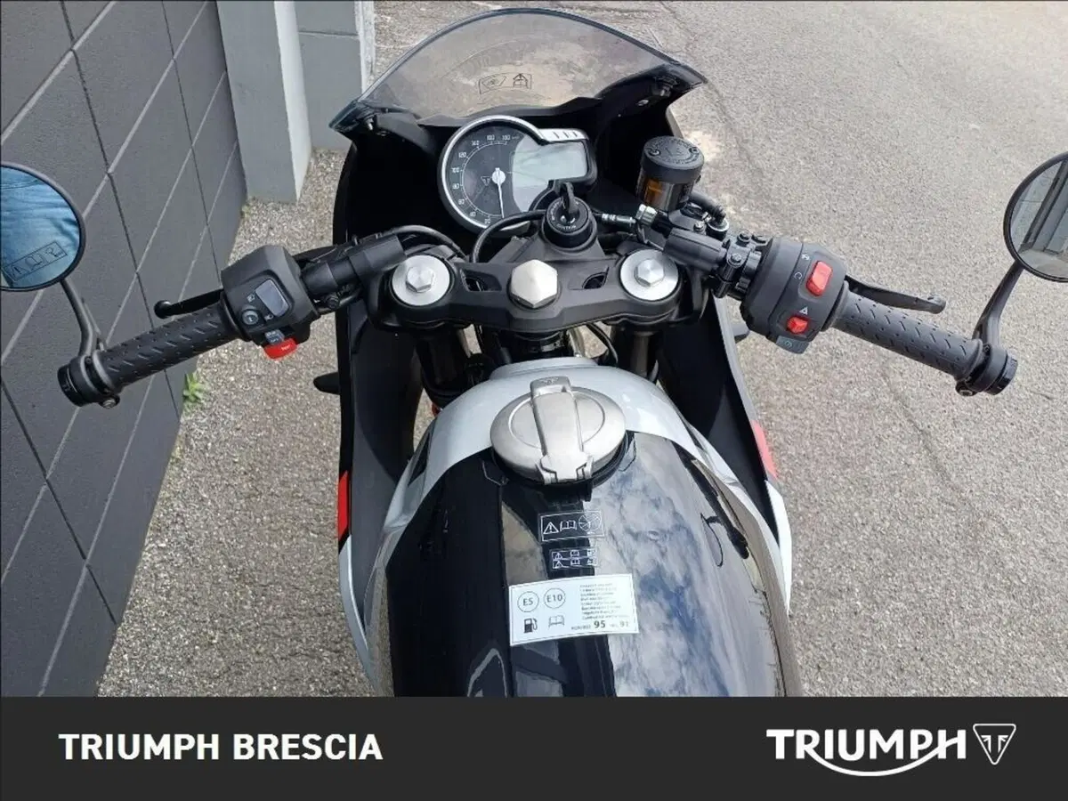 Triumph Thruxton 400 (2026) (8)