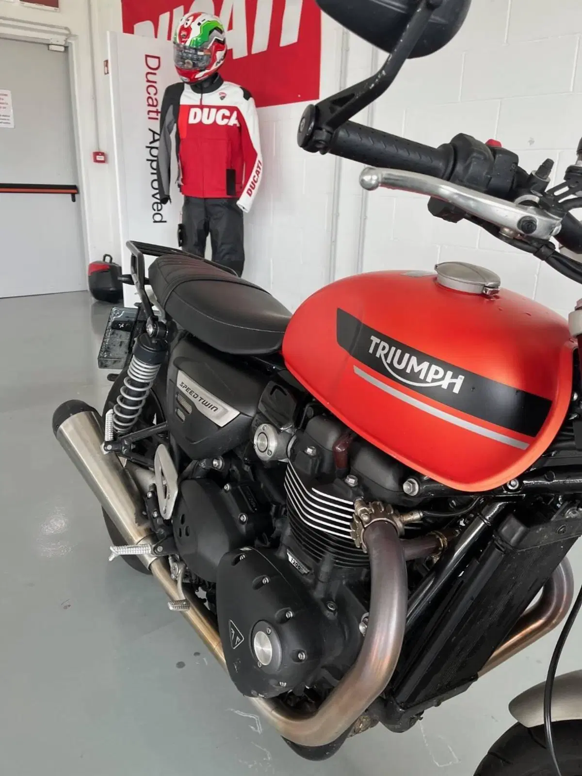 Triumph Speed Twin 1200 (2021 - 24) (6)