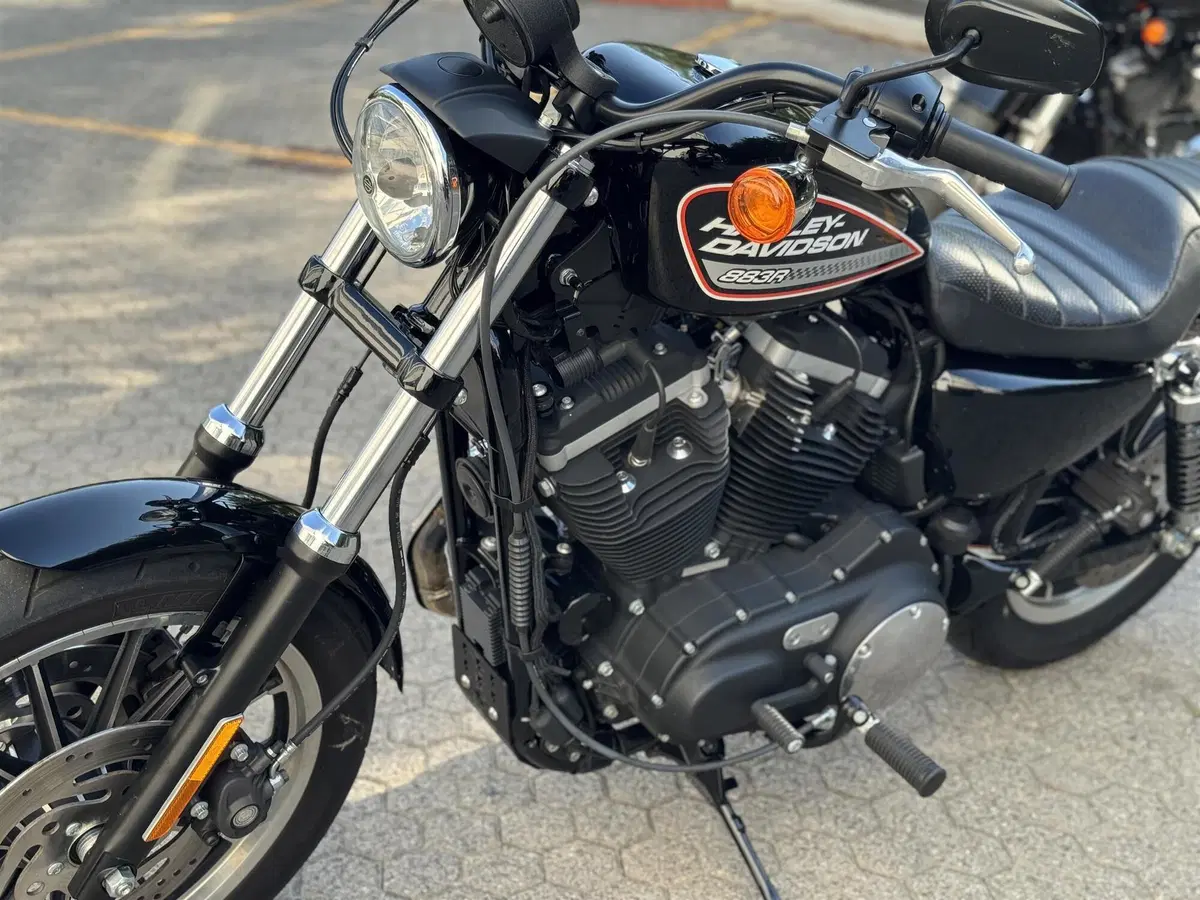 Harley-Davidson 883 R (2008 - 16) - XL 883R (3)
