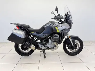 Moto Guzzi Stelvio (2024 - 26) usata