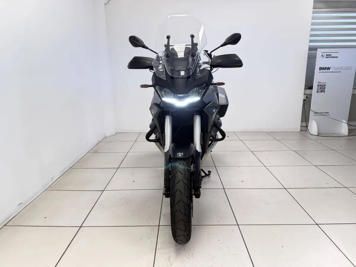 Moto Guzzi Stelvio (2024 - 26) (3)