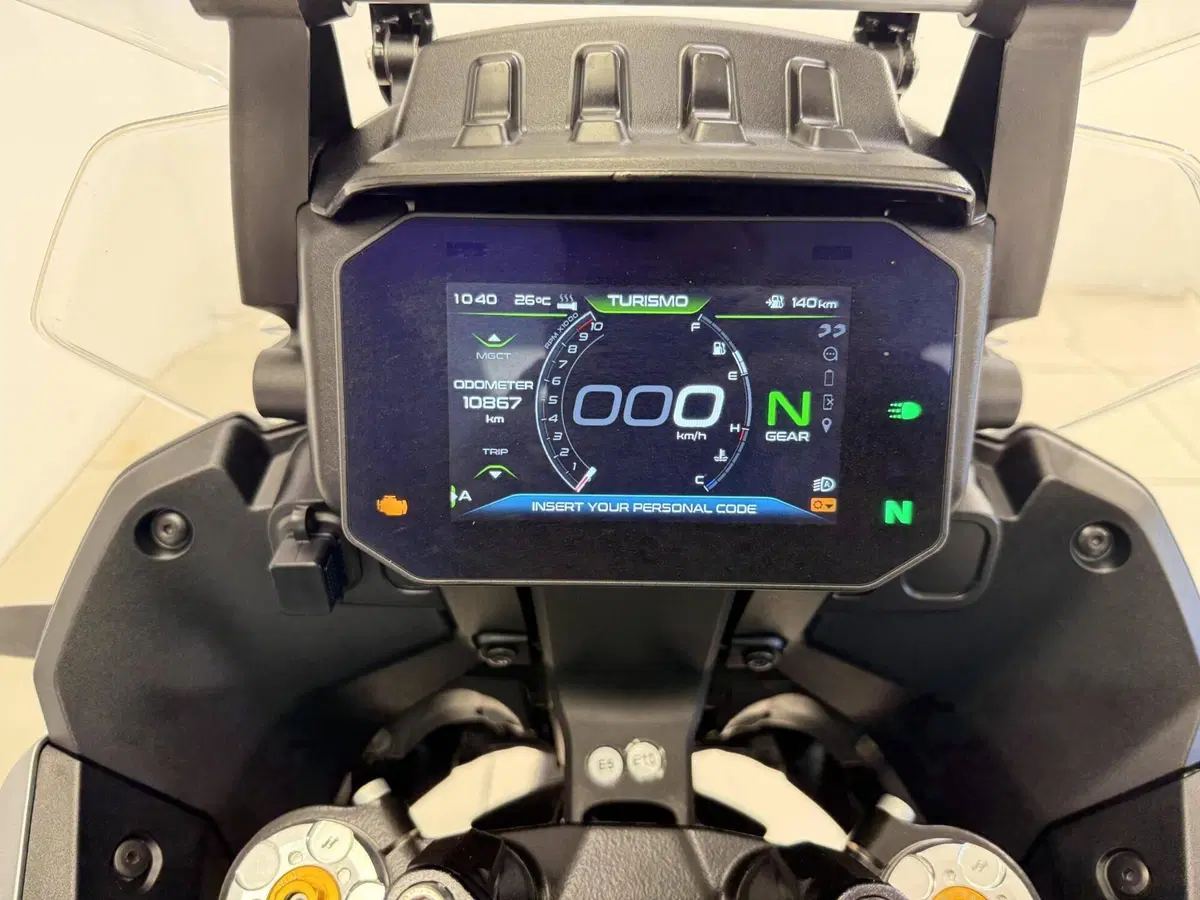 Moto Guzzi Stelvio (2024 - 26) (15)